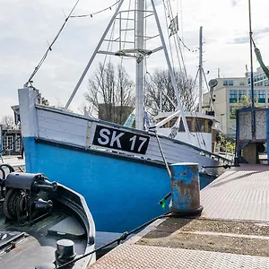Asile Flottant Netherlands