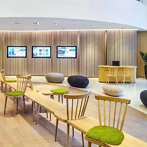 novotel-century.getmacauhotels.com/